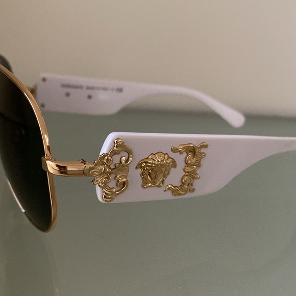 New Versace Women’s Sunglasses main image 4